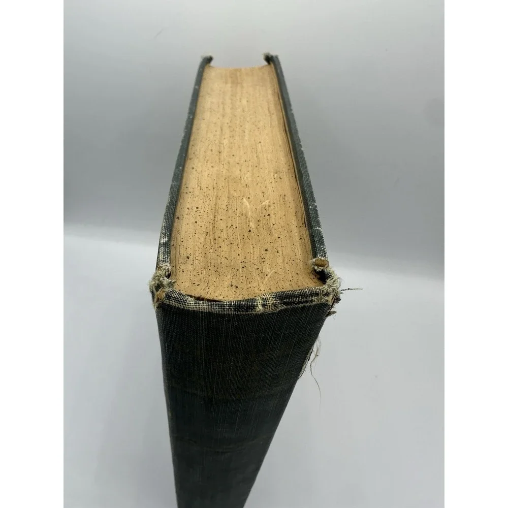 Webster's New Collegiate Dictionary 1960‎ 2nd Edition Thin Paper Vintage Book